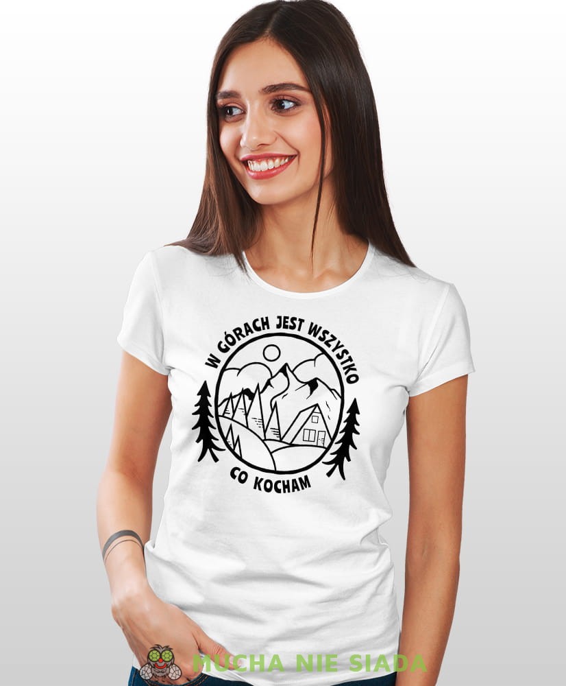 Damska koszulka z nadrukiem - W górach jest wszystko co kocham - Idealna za wypad w góry, biała koszulka z nadrukiem, wycieczka w góry, górska wyprawa, T-shirt dla miłośników turystyki górskiej, mucha nie siada koszulki.jpg