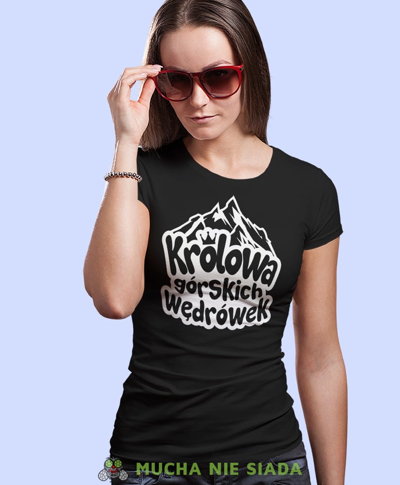 Damska koszulka z nadrukiem - Królowa górskich wędrówek - Idealna za wypad w góry, czarna koszulka z nadrukiem, wycieczka w góry, górska wyprawa, T-shirt dla miłośników turystyki górskiej, mucha nie siada koszulki.jpg