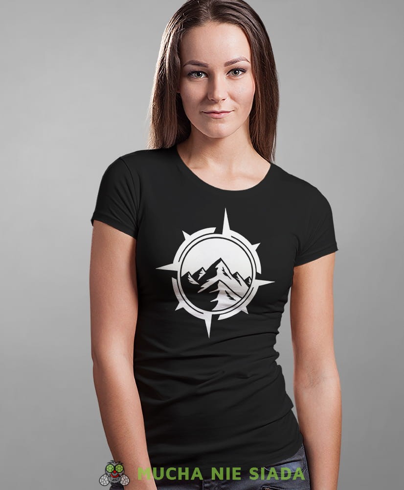 Damska koszulka z nadrukiem - Kompas góry  - Idealna za wypad w góry, czarna koszulka z nadrukiem, wycieczka w góry, górska wyprawa, T-shirt dla miłośników turystyki górskiej, mucha nie siada koszulki.jpg