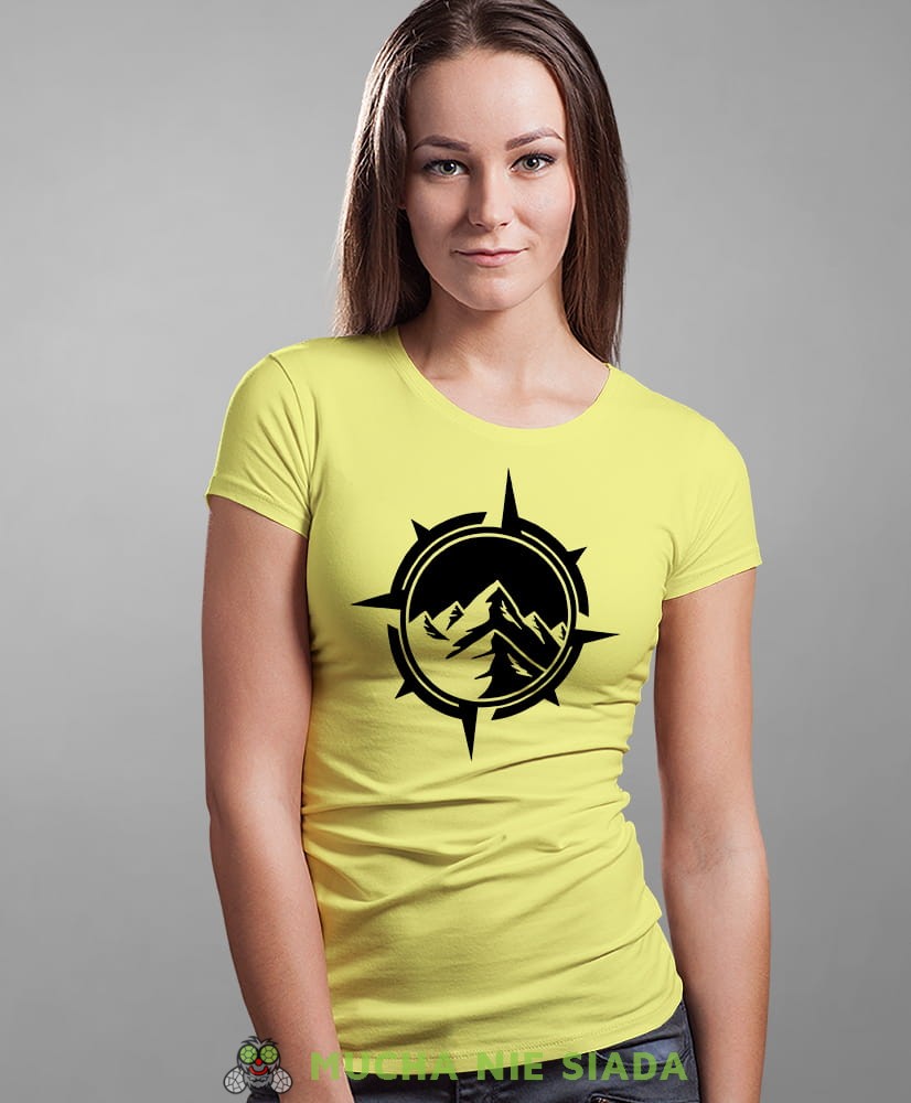 Damska koszulka z nadrukiem - Kompas góry  - Idealna za wypad w góry, żółta koszulka z nadrukiem, wycieczka w góry, górska wyprawa, T-shirt dla miłośników turystyki górskiej, mucha nie siada koszulki.jpg