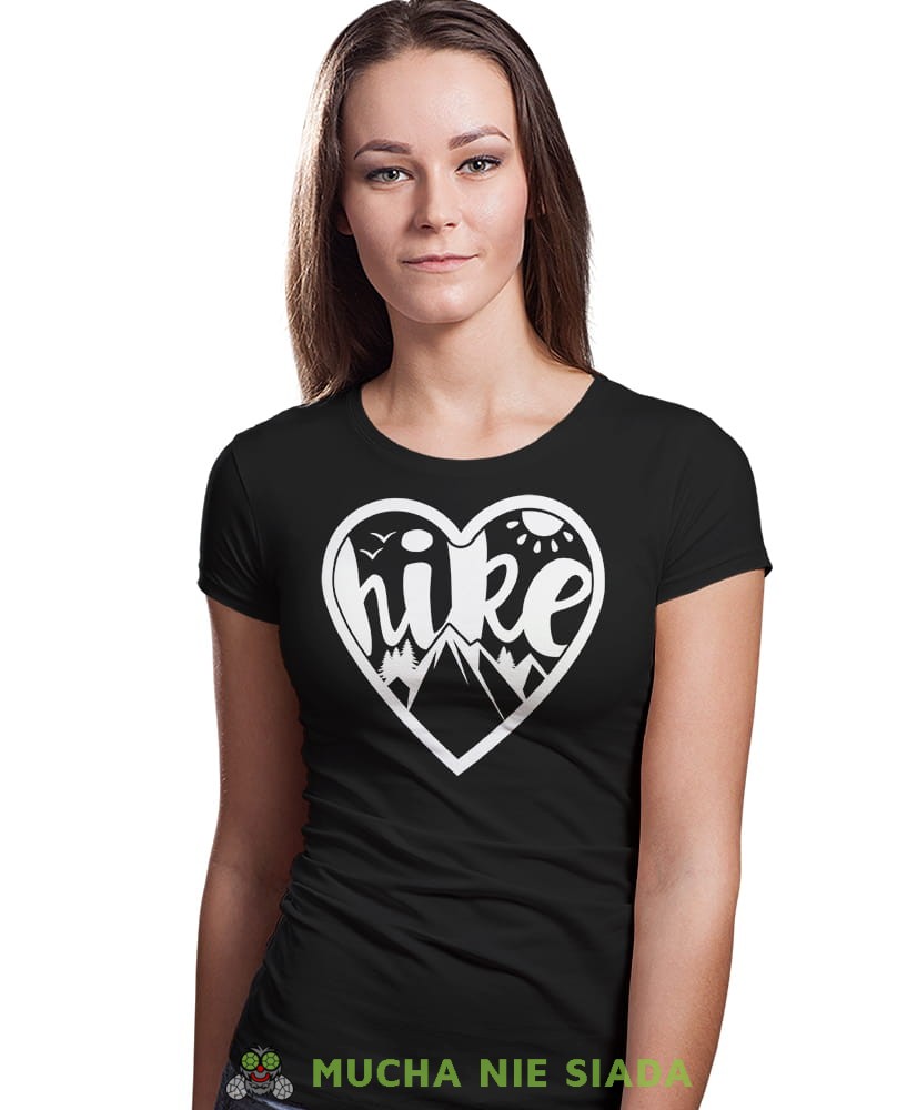 Damska koszulka z nadrukiem - Hike góry serce - Idealna za wypad w góry, czarna koszulka z nadrukiem, wycieczka w góry, górska wyprawa, T-shirt dla miłośników turystyki górskiej, mucha nie siada koszulki.jpg
