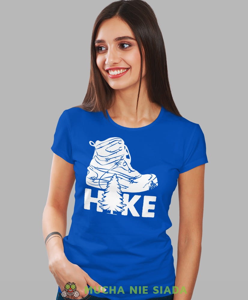 Damska koszulka z nadrukiem - Hike - But górski - Idealna za wypad w góry, niebieska koszulka z nadrukiem, wycieczka w góry, górska wyprawa, T-shirt dla miłośników turystyki górskiej, mucha nie siada koszulki.jpg