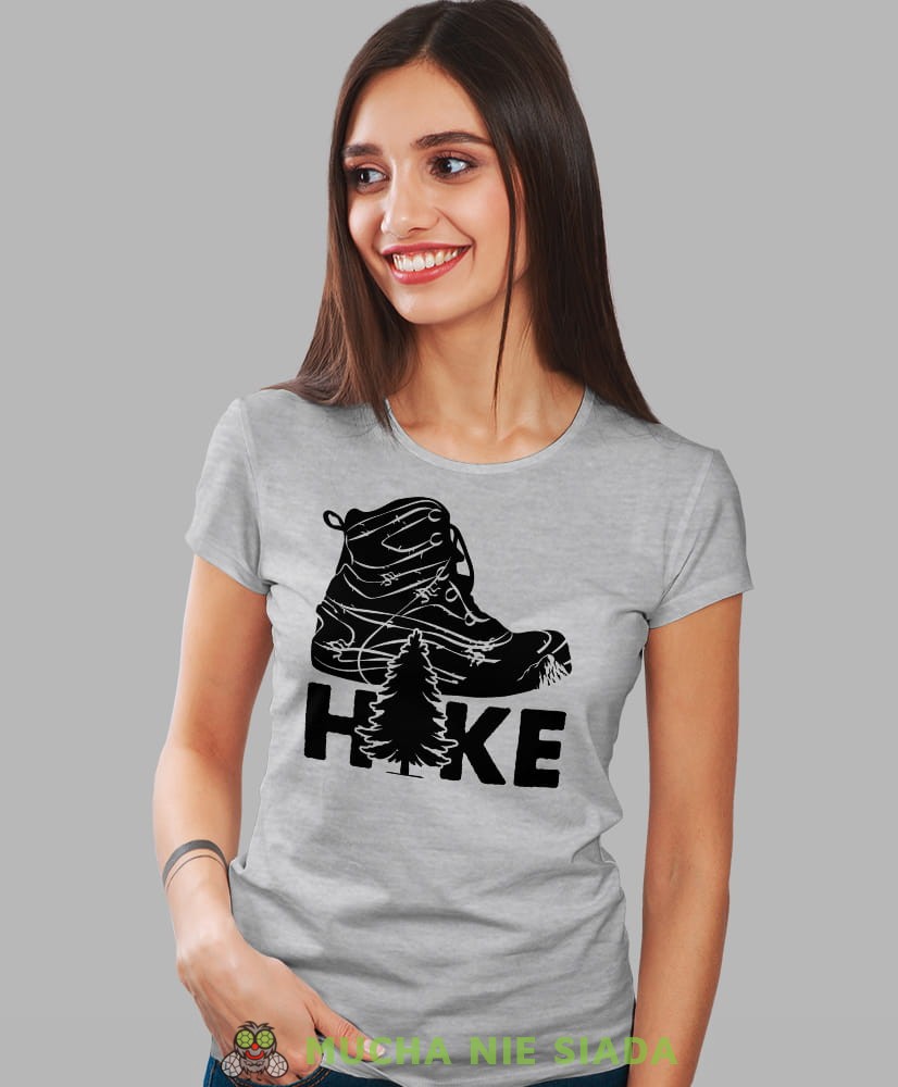 Damska koszulka z nadrukiem - Hike - But górski - Idealna za wypad w góry, szara koszulka z nadrukiem, wycieczka w góry, górska wyprawa, T-shirt dla miłośników turystyki górskiej, mucha nie siada koszulki.jpg