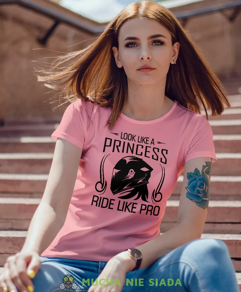 Look like a princess ride like pro, różowa damska koszulka, koszulka motocyklowa, koszulka dla motocyklistki, damska koszulka na motocykl, koszulka dla miłośniczki motocykli, motocykl, mucha nie siada sklep.webp
