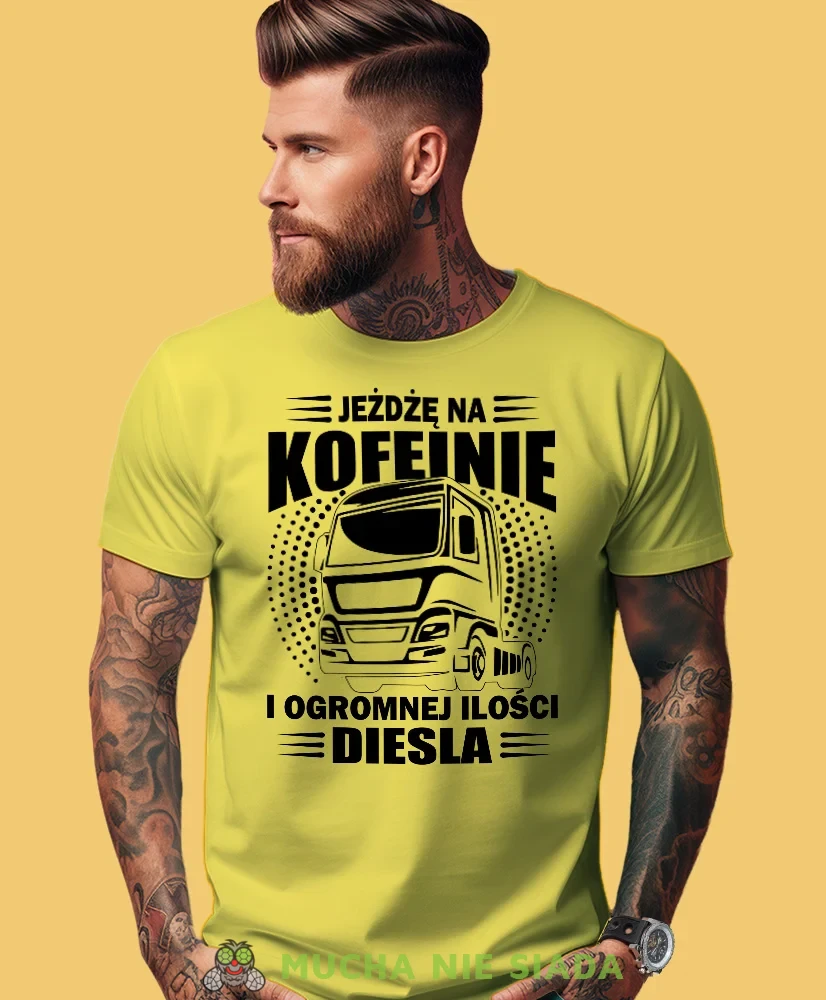 Jeżdżę na kofeinie i ogromnej ilości diesla, żółta koszulka z nadrukiem, prezent dla kierowcy tira, prezent dla kierowcy ciężarówki, koszulka dla kierowcy ciężarówki, koszulki dla kierowcy, mucha niesiada, mns.webp
