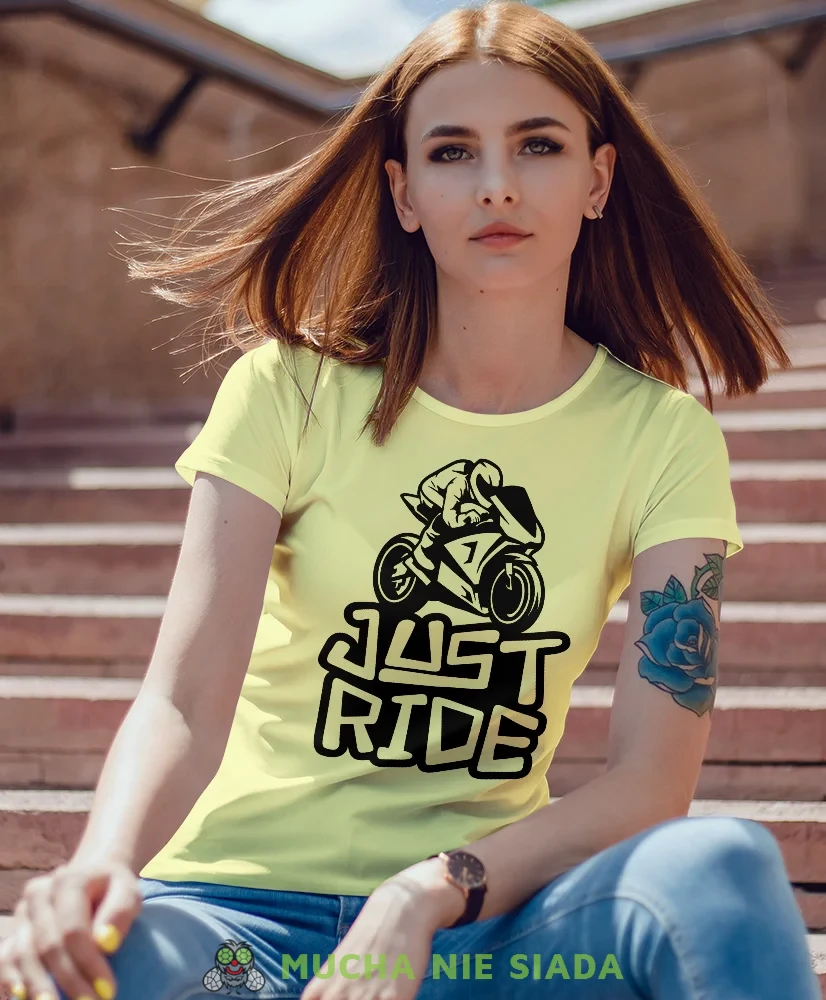 Just ride, żółta damska koszulka, koszulka motocyklowa, koszulka dla motocyklistki, damska koszulka na motocykl, dla miłośniczki motocykli, mucha nie siada sklep.webp