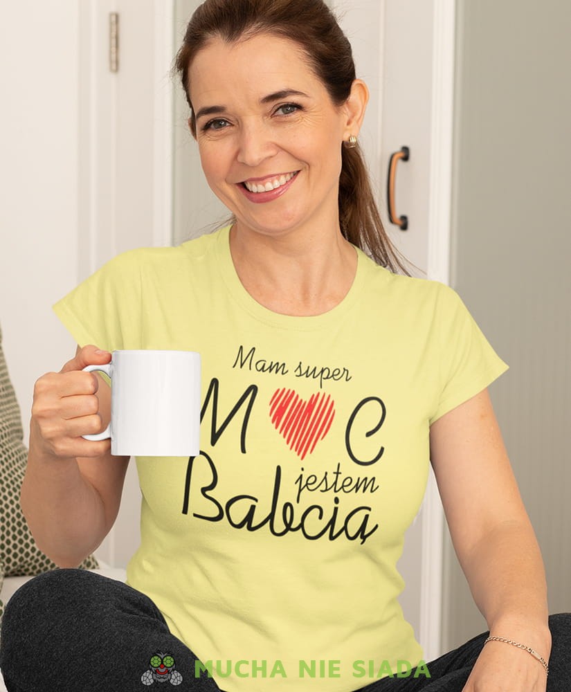 mam super moc jestem babcią żółta damska koszulka dla babci z nadrukiem babcia.jpg