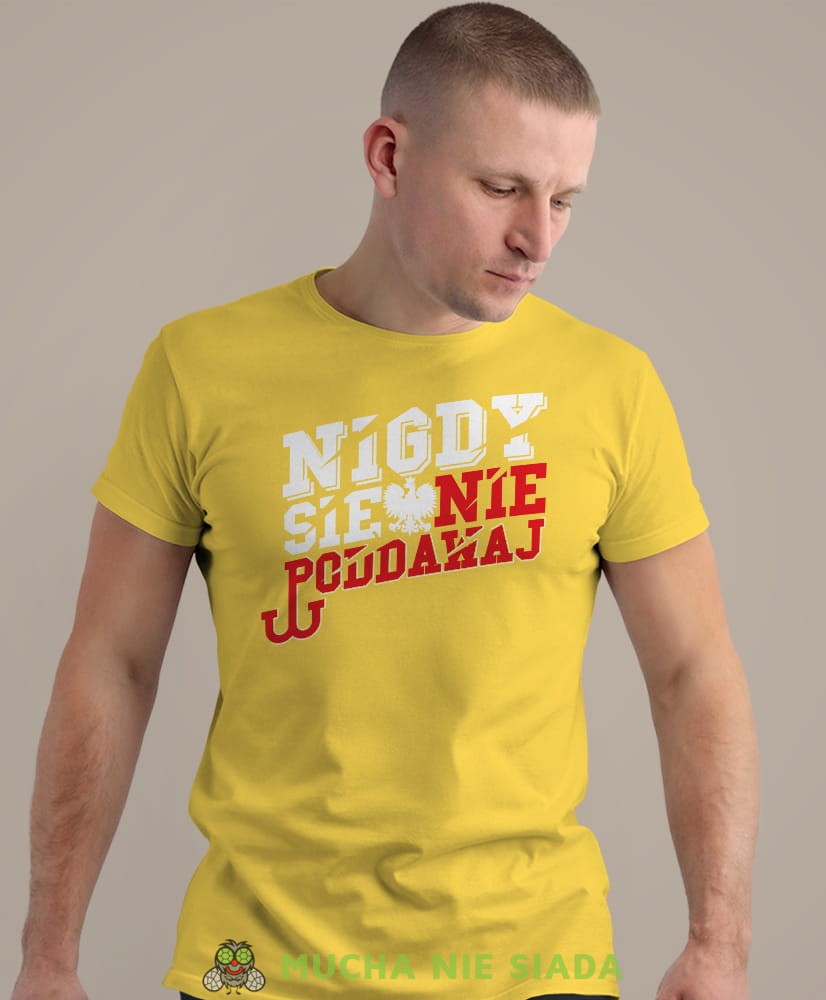 nigdy się nie poddawaj Orzeł Polski Polska Walcząca, żółta męska koszulka z nadrukiem, koszulka patriotyczna, koszulki z grafiką patriotyczną, dla mężczyzny, dla chłopaka na prezent, koszulka Polska, koszulki Polska.jpg