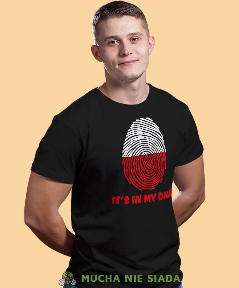 biało czerwony odcisk palca it's in my dna, czarna męska koszulka z nadrukiem, koszulka patriotyczna, koszulki z grafiką patriotyczną, dla mężczyzny, dla chłopaka na prezent, koszulka Polska, koszulki Polska.jpg
