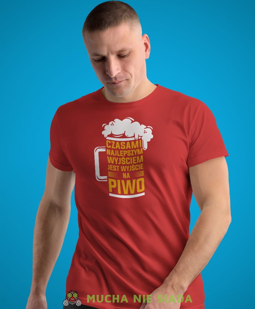 Czasami najlepszym wyjściem jest wyjście na piwo kufel, czerwona męska koszulka z nadrukiem na co dzień, na prezent, fajna koszulka.jpg
