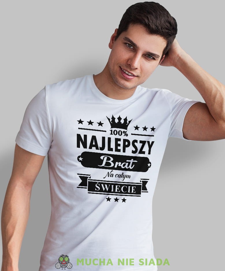 najlepszy brat na całym świecie, biała męska koszulka dla brata, koszulka z nadrukiem, na prezent, na urodziny.jpg