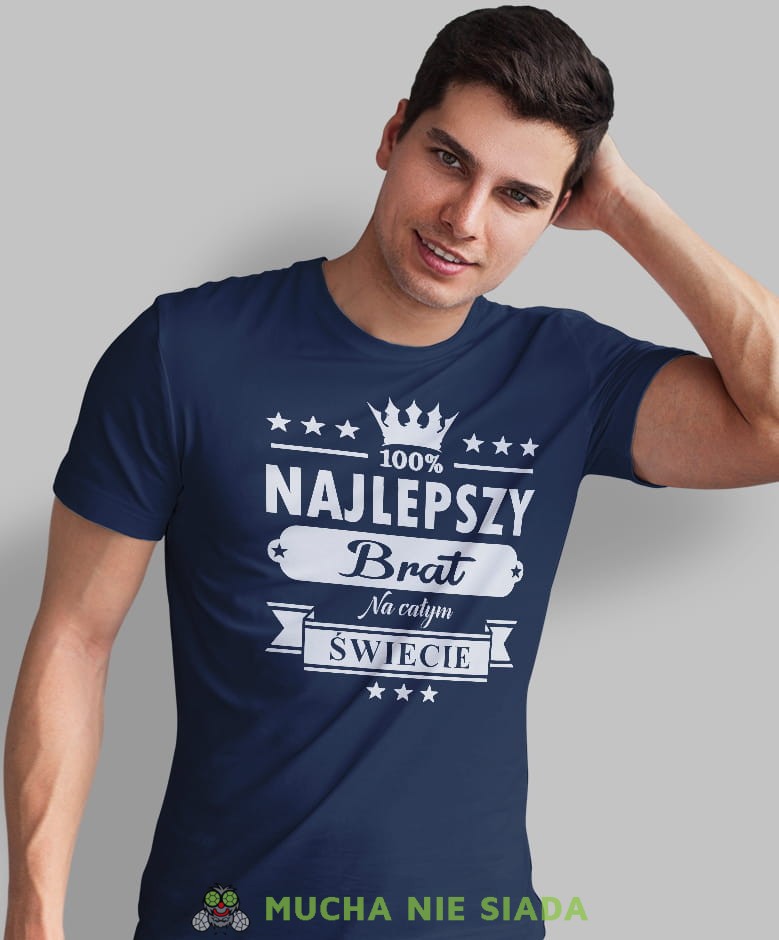 najlepszy brat na całym świecie, granatowa męska koszulka dla brata, koszulka z nadrukiem, na prezent, na urodziny.jpg