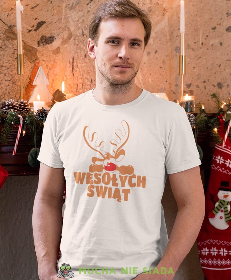 wesołych świąt renifer, biała męska koszulka z nadrukiem na co dzień, na prezent, fajna koszulka, dla chłopaka, dla męża, mucha nie siada.jpg