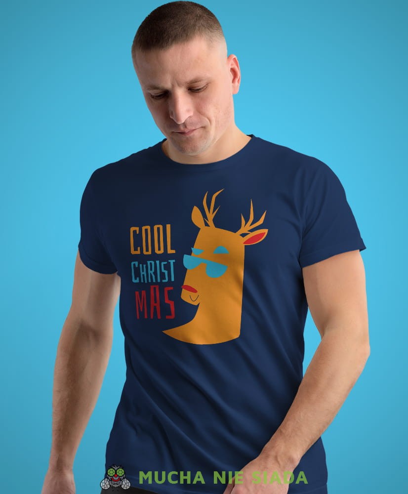cool christmas, granatowa męska koszulka z nadrukiem na co dzień, na prezent, fajna koszulka, dla chłopaka, dla męża, mucha nie siada, koszulka świąteczna.jpg