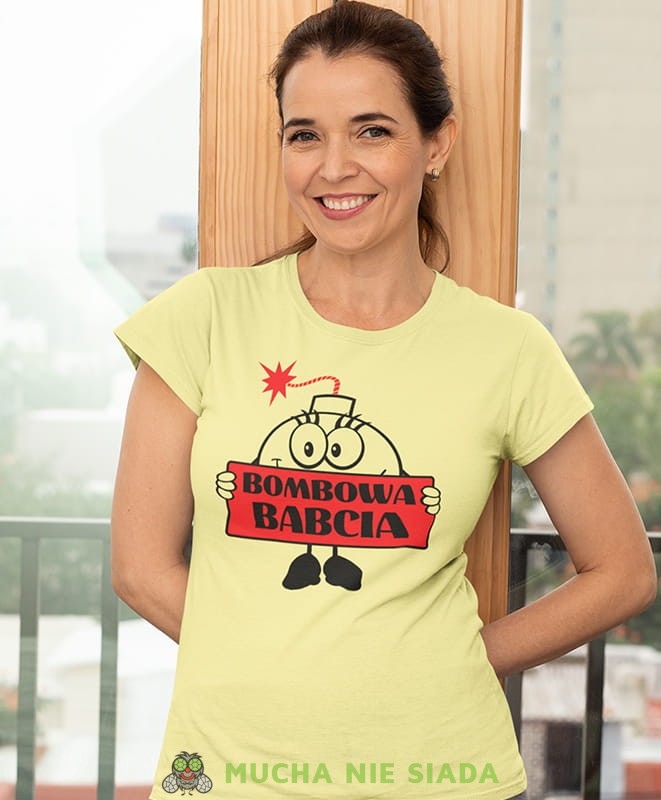 bombowa babcia, żółta damska koszulka dla babci z nadrukiem, babcia, dzień babci, na prezent, mucha nie siada.jpg