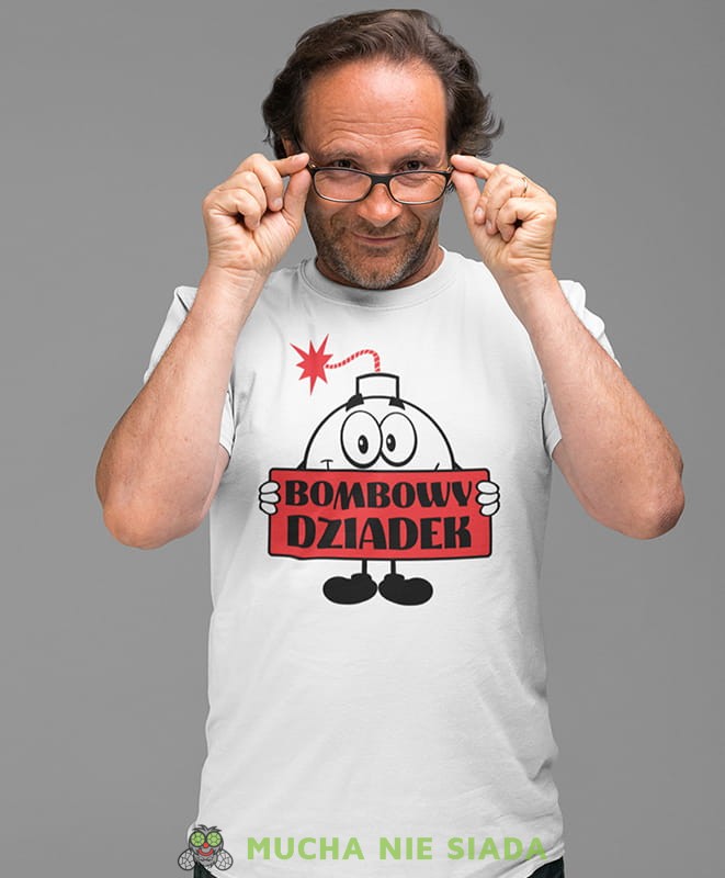 bombowy dziadek, biała koszulka męska dla dziadka, na urodziny, na dzień dziadka, na prezent, mucha nie siada.jpg
