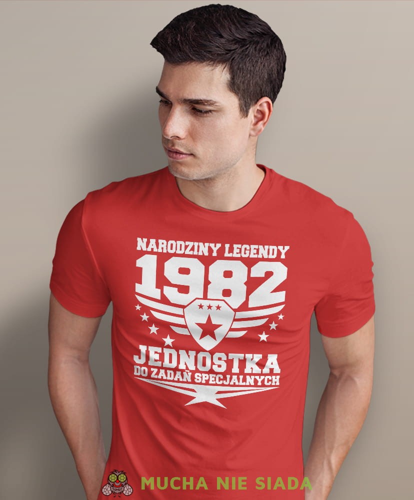 narodziny legendy jednostka do zadań specjalnych, czerwona męska koszulka urodzinowa, na urodziny, na prezent, fajna koszulka, dla chłopaka, dla męża, mucha nie siada, mns.jpg