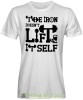 The iron doesn't lift it self, biała koszulka na siłownię, męska koszulka, koszulka sportowa, crossfit, gym, na siłownię.jpg