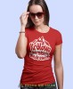 Damska koszulka z nadrukiem - Królowa górskich wędrówek - Idealna za wypad w góry, czerwona koszulka z nadrukiem, wycieczka w góry, górska wyprawa, T-shirt dla miłośników turystyki górskiej, mucha nie siada koszulki.jpg