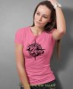 Damska koszulka z nadrukiem - Hike more - Idealna za wypad w góry, różowa koszulka z nadrukiem, wycieczka w góry, górska wyprawa, T-shirt dla miłośników turystyki górskiej, mucha nie siada koszulki.jpg