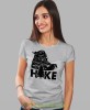 Damska koszulka z nadrukiem - Hike - But górski - Idealna za wypad w góry, szara koszulka z nadrukiem, wycieczka w góry, górska wyprawa, T-shirt dla miłośników turystyki górskiej, mucha nie siada koszulki.jpg