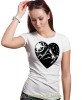 Damska koszulka z nadrukiem - Góry kompas serce - Idealna za wypad w góry, biała koszulka z nadrukiem, wycieczka w góry, górska wyprawa, T-shirt dla miłośników turystyki górskiej, mucha nie siada koszulki.jpg
