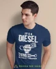 It's a diesel thing, granatowa męska koszulka, prezent dla mechanika, koszulka z nadrukiem dla mechanika, koszulka dla mechanika, koszulki dla mechanika, mucha niesiada, mns.webp