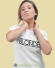 blonde biała damska koszulka z nadrukiem na prezent dla dziewczyny.jpg