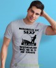 nienawidzę być sexy ale jestem wędkarzem więc nic na to nie poradzę szara męska koszulka z nadrukiem na co dzień, na prezent, fajna koszulka dla chłopaka.jpg