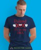 Poland it's in my dna, granatowa męska koszulka z nadrukiem, koszulka patriotyczna, koszulki z grafiką patriotyczną, dla mężczyzny, dla chłopaka na prezent, koszulka Polska, koszulki Polska.jpg