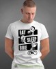 eat sleep bike, biała męska koszulka rowerowa z nadrukiem, na rower, na co dzień, na prezent, fajna koszulka dla chłopaka, rower, rowerzysta.jpg