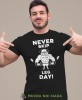 never skip leg day, czarna koszulka na siłownię, męska koszulka, koszulka sportowa, na sport, gym, na siłownię.jpg