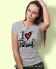 I love Poland, szara damska koszulka z nadrukiem, koszulka patriotyczna, koszulki z grafiką patriotyczną, orzeł polski, dla kobiet, koszulka Polska, koszulki Polska.jpg