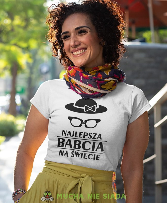 Najlepsza babcia na świecie kapelusz okulary, biała koszulka damska z nadrukiem, na urodziny, na dzień babci, na prezent, mucha nie siada sklep, mns sklep.jpg