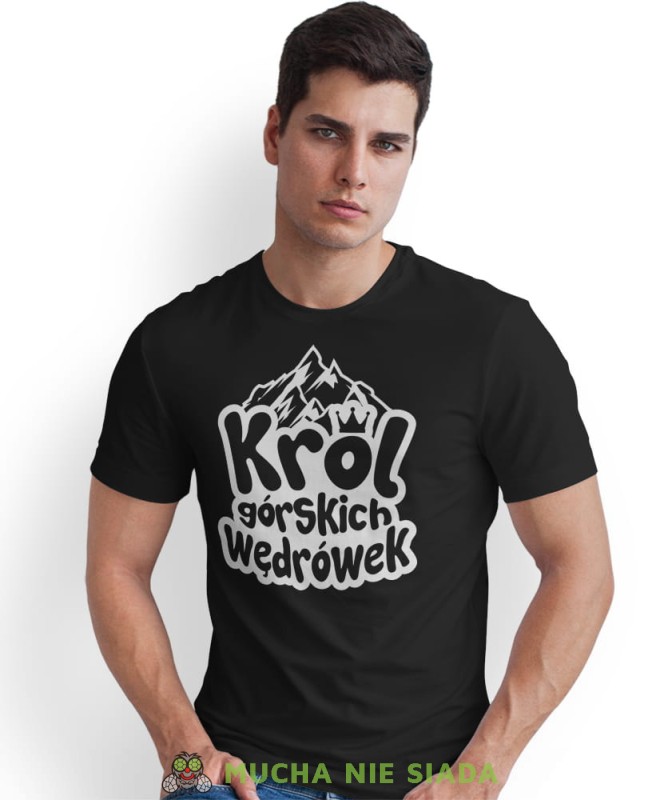 Męska koszulka z nadrukiem - Król górskich wędrówek - Idealna za wypad w góry, czarna koszulka z nadrukiem, wycieczka w góry, górska wyprawa, T-shirt do miłośników turystyki górskiej, mucha nie siada koszulki.jpg