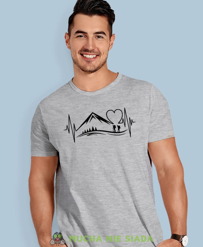 Męska koszulka z nadrukiem - Góry Serce Linia życia  - Idealna na wypad w góry, szara koszulka z nadrukiem, wycieczka w góry, górska wyprawa, T-shirt dla miłośników turystyki górskiej, mucha nie siada koszulki.jpg