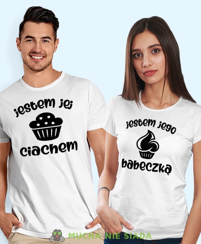 Jestem jego babeczką Jestem jej ciachem, białe koszulki dla par, dla męża, dla żony, dla chłopaka, dla dziewczyny, dla zakochanych, dla par, walentynki, fajne koszulki, t-shirty dla par, mucha nie siada, mns.jpg