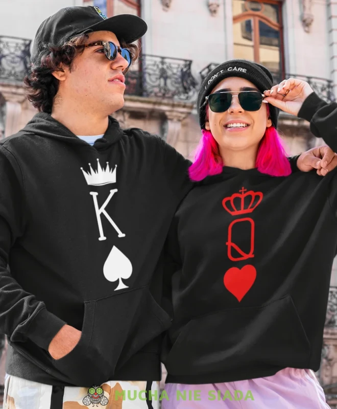 K & Q King & Queen, czarne bluzy z kapturem dla par, bluzy dla zakochanych, dla par, bluzy z kapturem na walentynki, fajne bluzy z kapturem, bluzy dla par, bluzy z kapturem dla par mucha nie siada, mns.webp