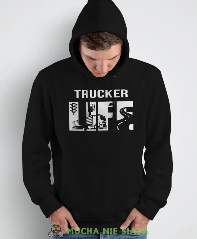 Trucker life, czarna bluza z kapturem, prezent dla kierowcy tira, prezent dla kierowcy ciężarówki, bluza dla kierowcy ciężarówki, bluzy dla kierowcy, mucha niesiada, mns.webp
