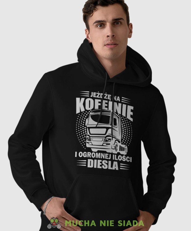 Jeżdżę na kofeinie i ogromnej ilości diesla, czarna bluza z kapturem, prezent dla kierowcy tira, prezent dla kierowcy ciężarówki, bluza dla kierowcy ciężarówki, bluzy dla kierowcy, mucha niesiada, mns.jpg