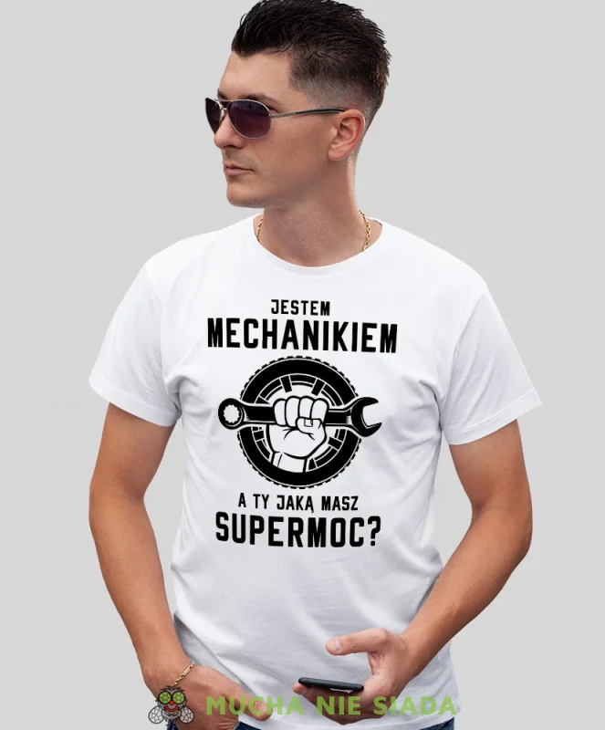 Jestem  mechanikiem a Ty jaką masz supermoc, biała męska koszulka, prezent dla mechanika, koszulka z nadrukiem dla mechanika, koszulka dla mechanika, koszulki dla mechanika, mucha niesiada, mns.webp