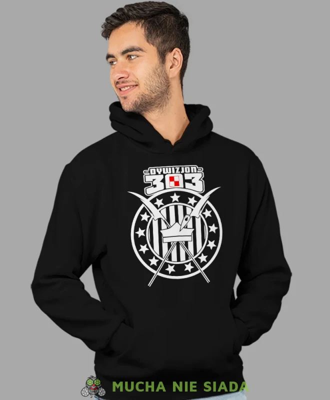 Dywizjon 303, męska bluza z kapturem, bluza patriotyczna, bluzy z grafiką patriotyczną, dla mężczyzny, bluzay patriotyczne, bluza Polska, bluzy patriotyczne z kapturem.webp