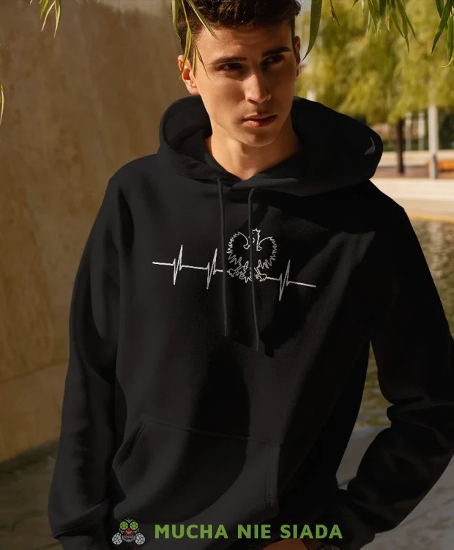 Orzeł Polski bicie serca, męska bluza z kapturem, bluza patriotyczna, bluzy z grafiką patriotyczną, dla mężczyzny, bluzay patriotyczne, bluza Polska, bluzy patriotyczne z kapturem.webp