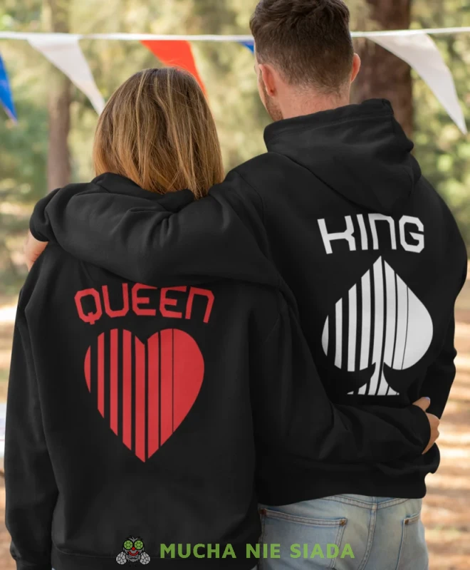 Queen kier King Pik, czarne bluzy z kapturem dla par, bluzy dla zakochanych, dla par, bluzy z kapturem na walentynki, fajne bluzy z kapturem, bluzy dla par, bluzy z kapturem dla par mucha nie siada, mns.webp