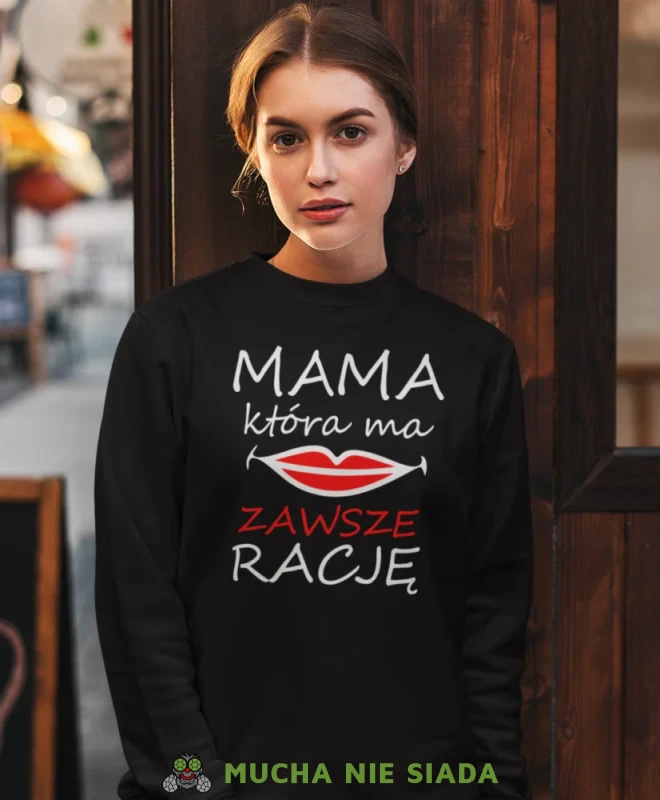 Mama która ma zawsze rację, czarna bluza dla mamy, prezent dla mamy, bluzy na dzień matki, bluzy z hasłem dla mamy, personalizowana bluza dla mamy, oryginalne bluzy na dzień matki, mucha nie siada.webp