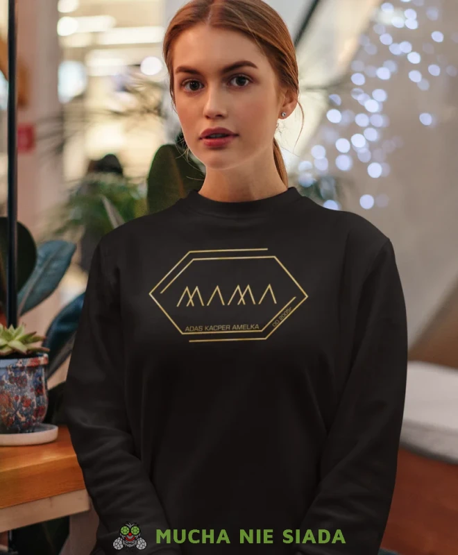 Mama imiona dzieci ramka, czarna bluza dla mamy, prezent dla mamy, bluzy na dzień matki, bluzy z hasłem dla mamy, personalizowana bluza dla mamy, oryginalne bluzy na dzień matki, mucha nie siada.webp