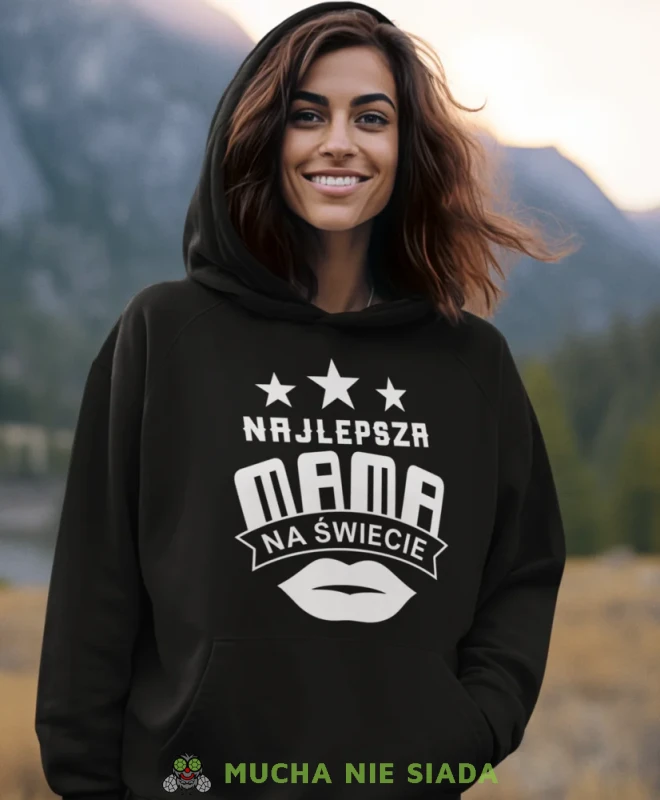 Najlepsza mama na świecie, czarna bluza z kapturem dla mamy, prezent dla mamy, bluzy na dzień matki, bluzy z kapturem dla mamy, personalizowana bluza dla mamy, oryginalne bluzy na dzień matki, mucha nie siada.webp