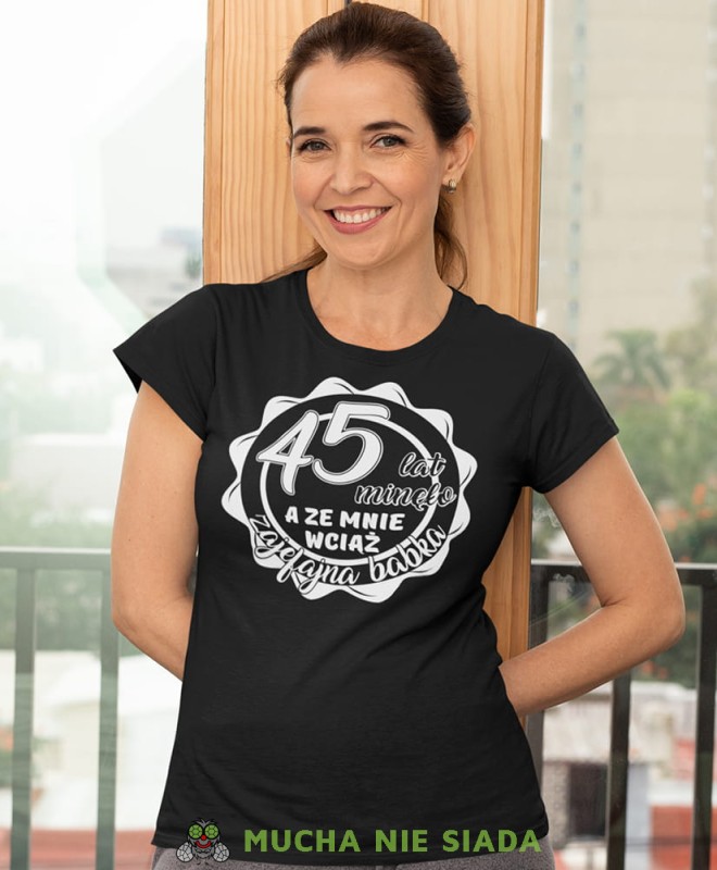 zajefajna babka czarna damska koszulka urodzinowa z nadrukiem na urodziny.jpg