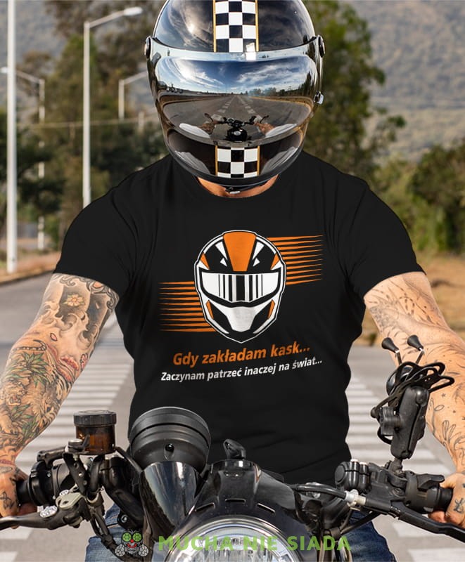 Gdy zakładam kask zaczynam inaczej patrzeć na świat, czarna koszulka motocyklowa, motocykl, motocyklista.jpg