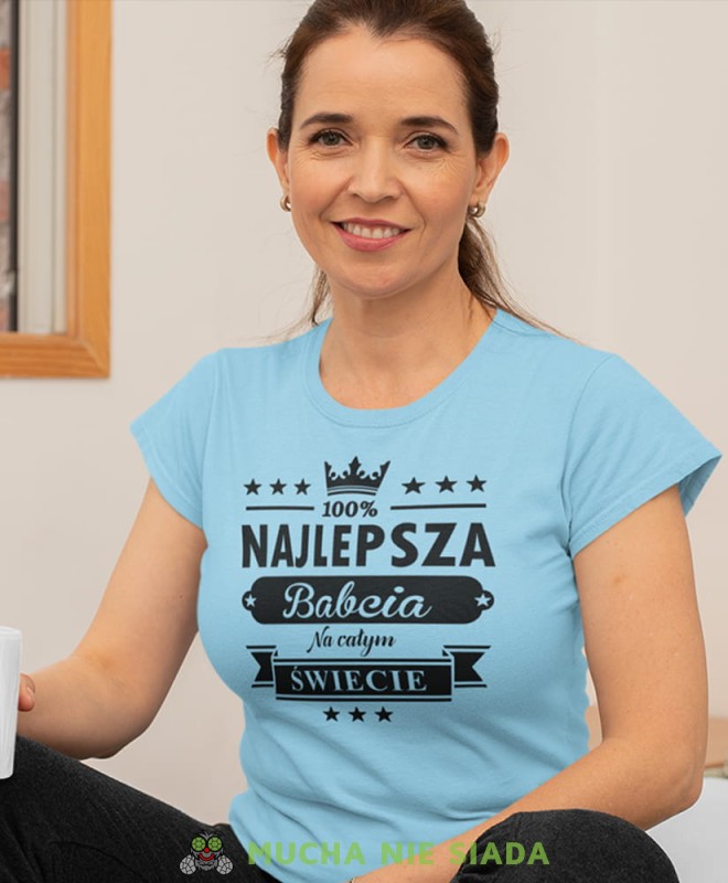 najlepsza babcia na całym świecie jasnoniebieska damska koszulka dla babci z nadrukiem babcia.jpg